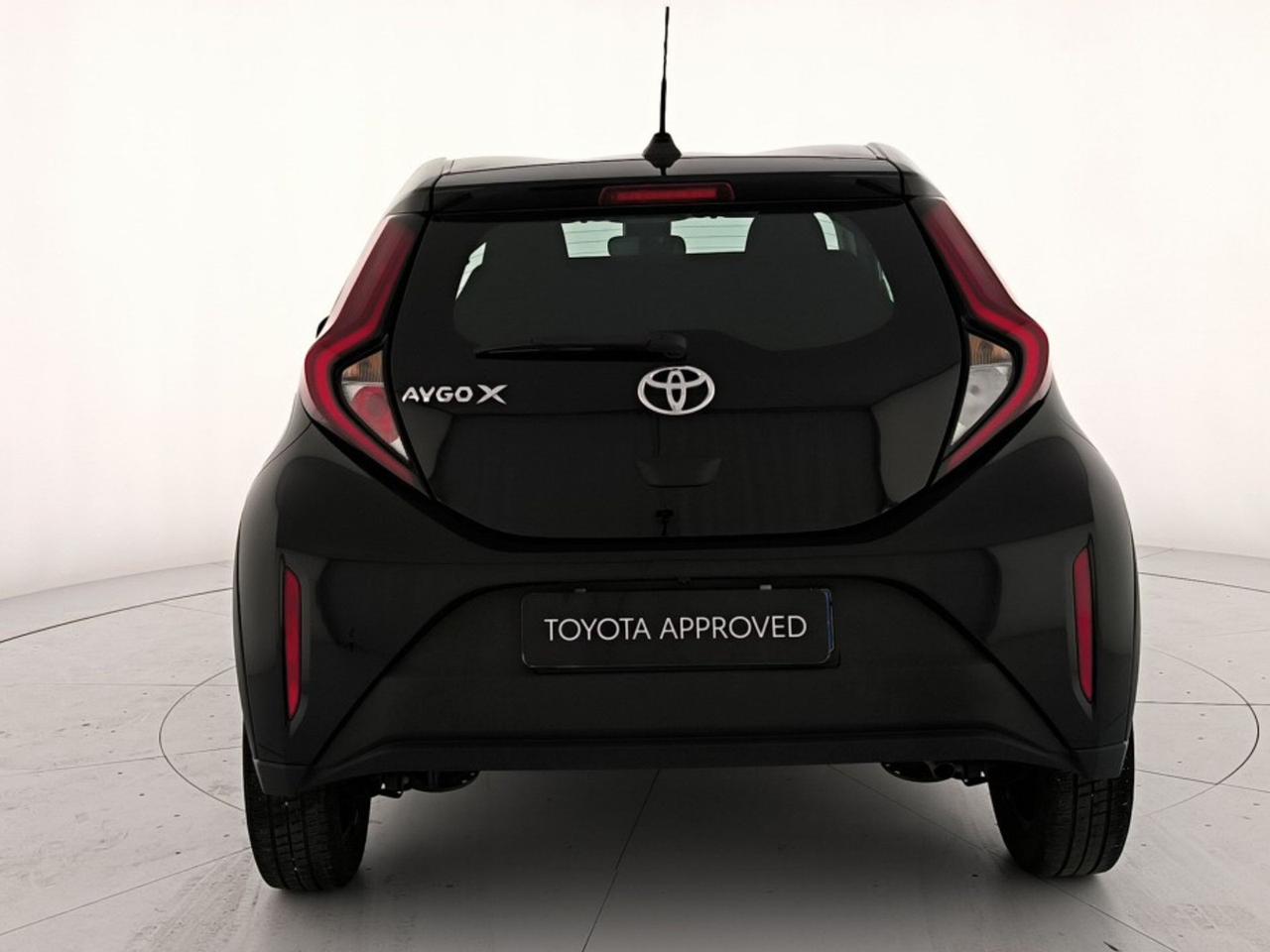 Toyota Aygo x 1.0 active 72cv