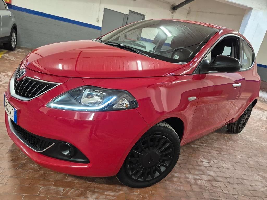 Lancia Ypsilon 1.2 69 CV 5 porte GPL Ecochic Silver