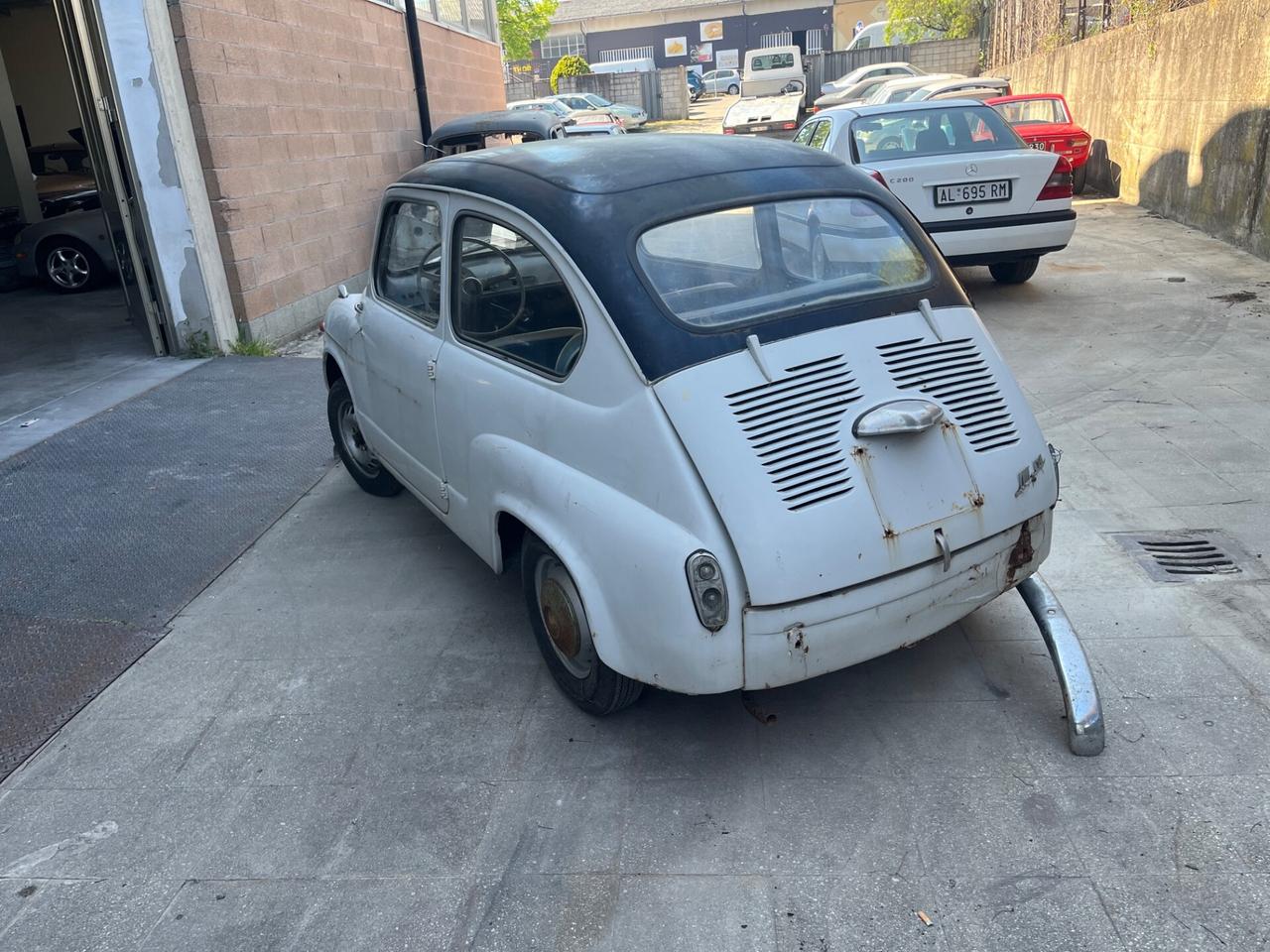 Fiat 600 Da restauro