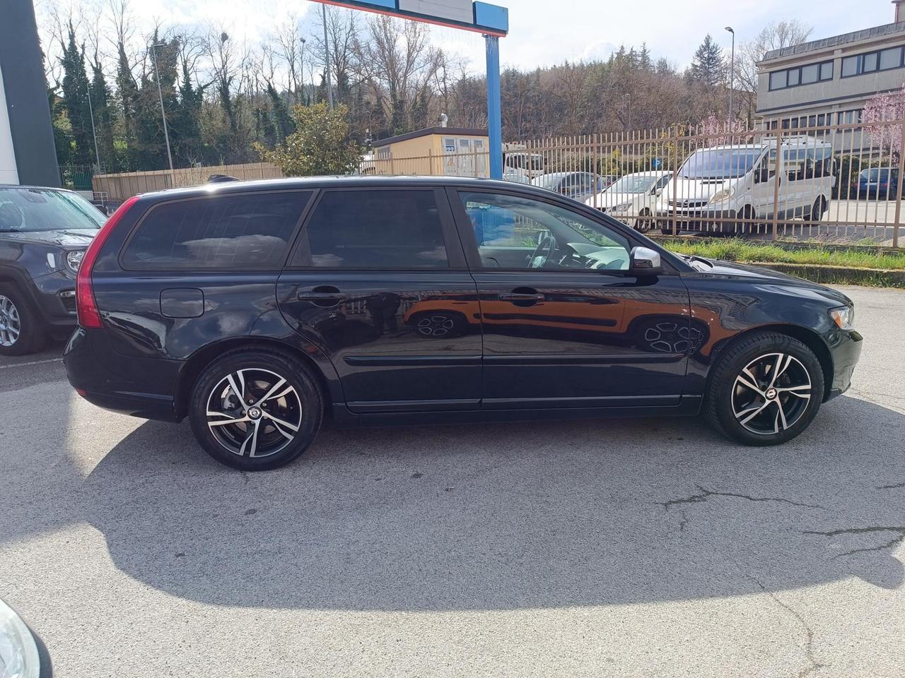 Volvo V50 1.6d R-design