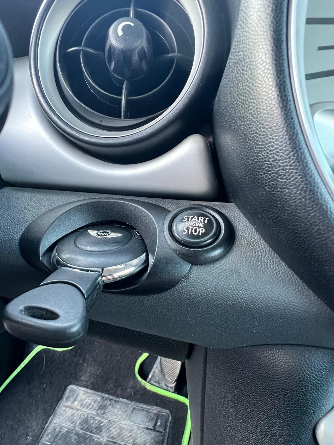 Mini 1.4 16V One neopatentati