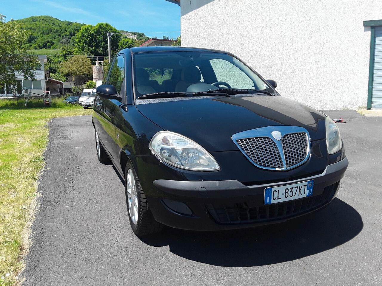 Lancia Ypsilon 1.2 Argento