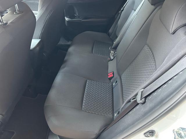 TOYOTA C-HR 1.8 Hybrid E-CVT Business