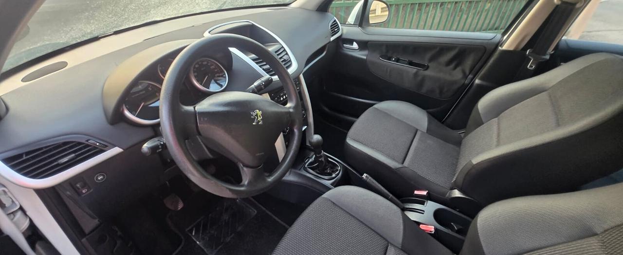 Peugeot 207 Plus 1.4 8V 75CV 5p. ECO GPL