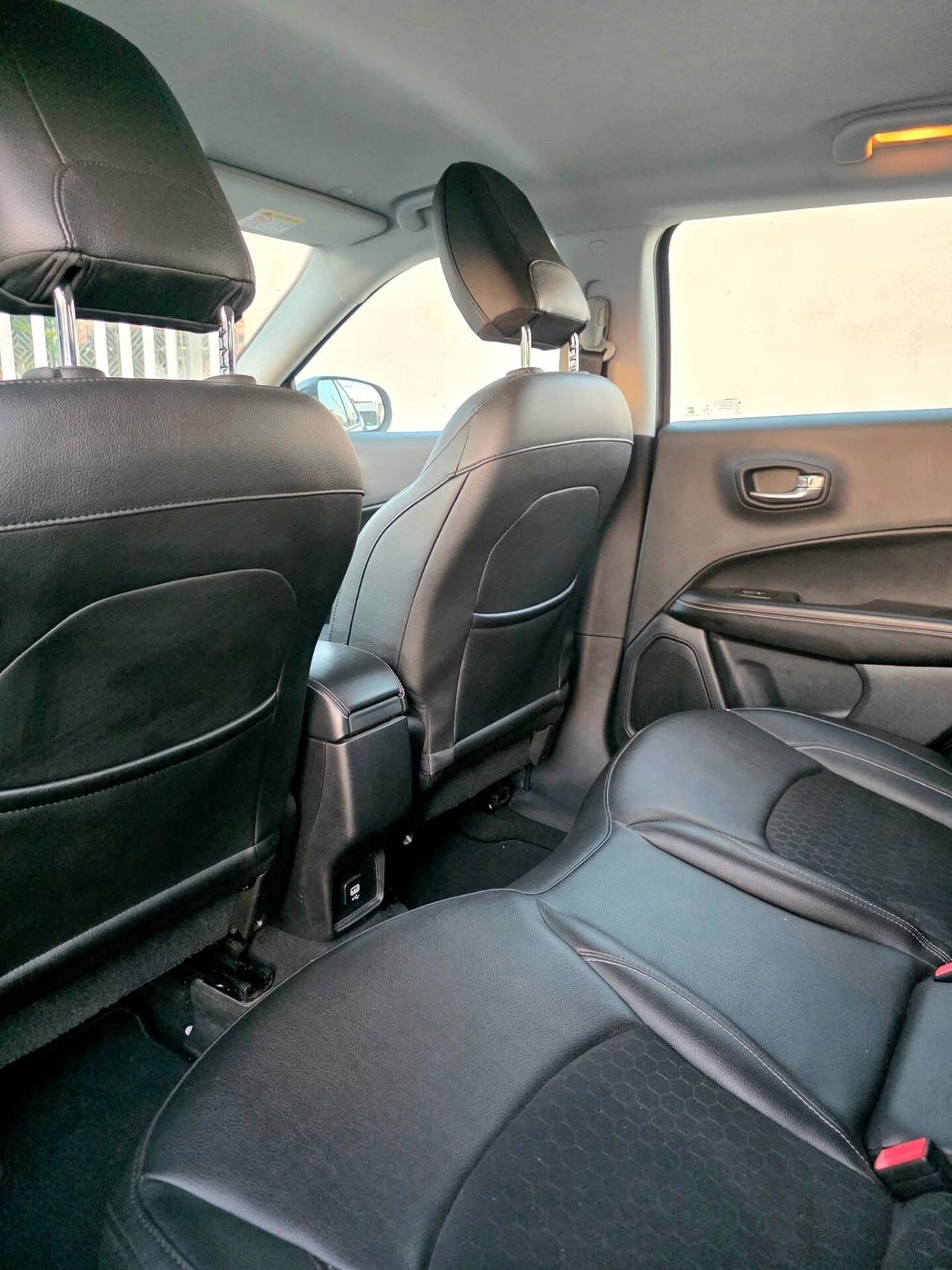 Jeep Compass 1.6 M-Jet 120cv Longitude + Navi con 95.000 Chilometri