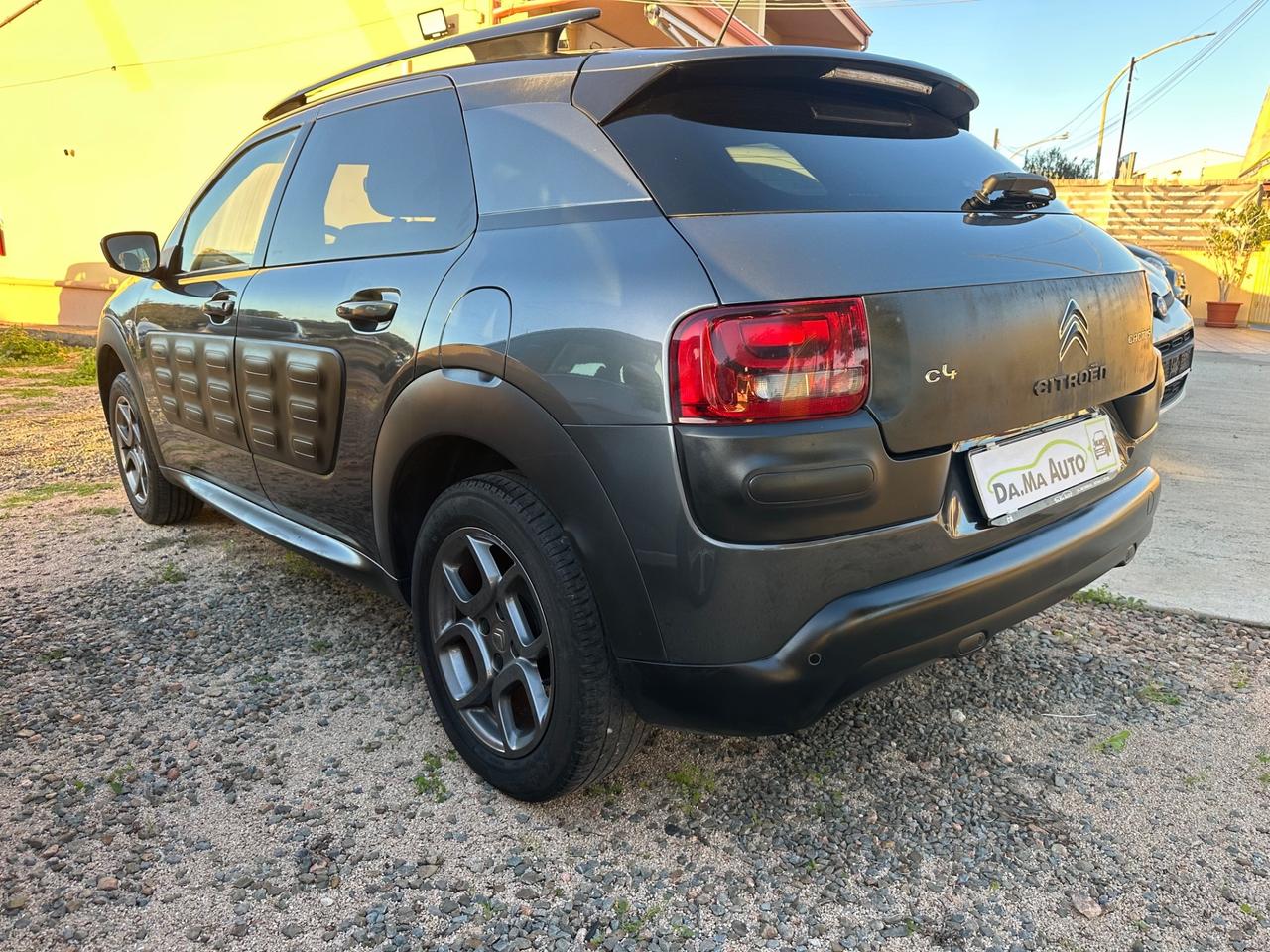 Citroen C4 Cactus PureTech 82 Shine