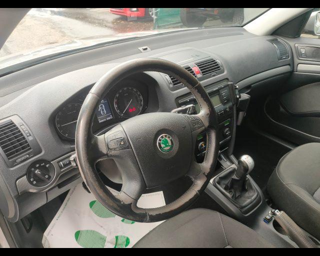 SKODA Octavia Wagon 2.0 tdi Ambiente