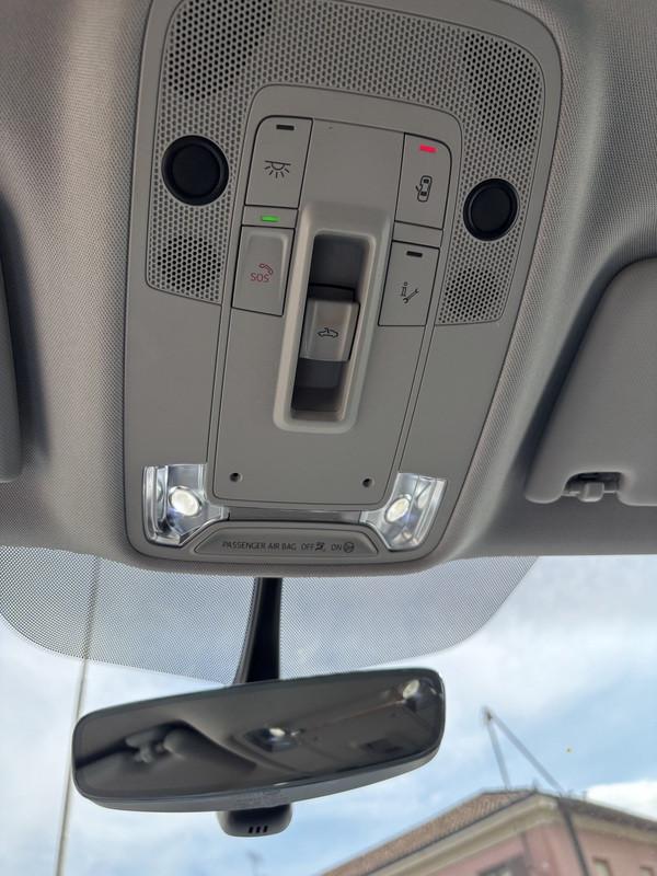 Audi Q2 30 1.0 tfsi Admired TETTO-NAVI-CAM-18"