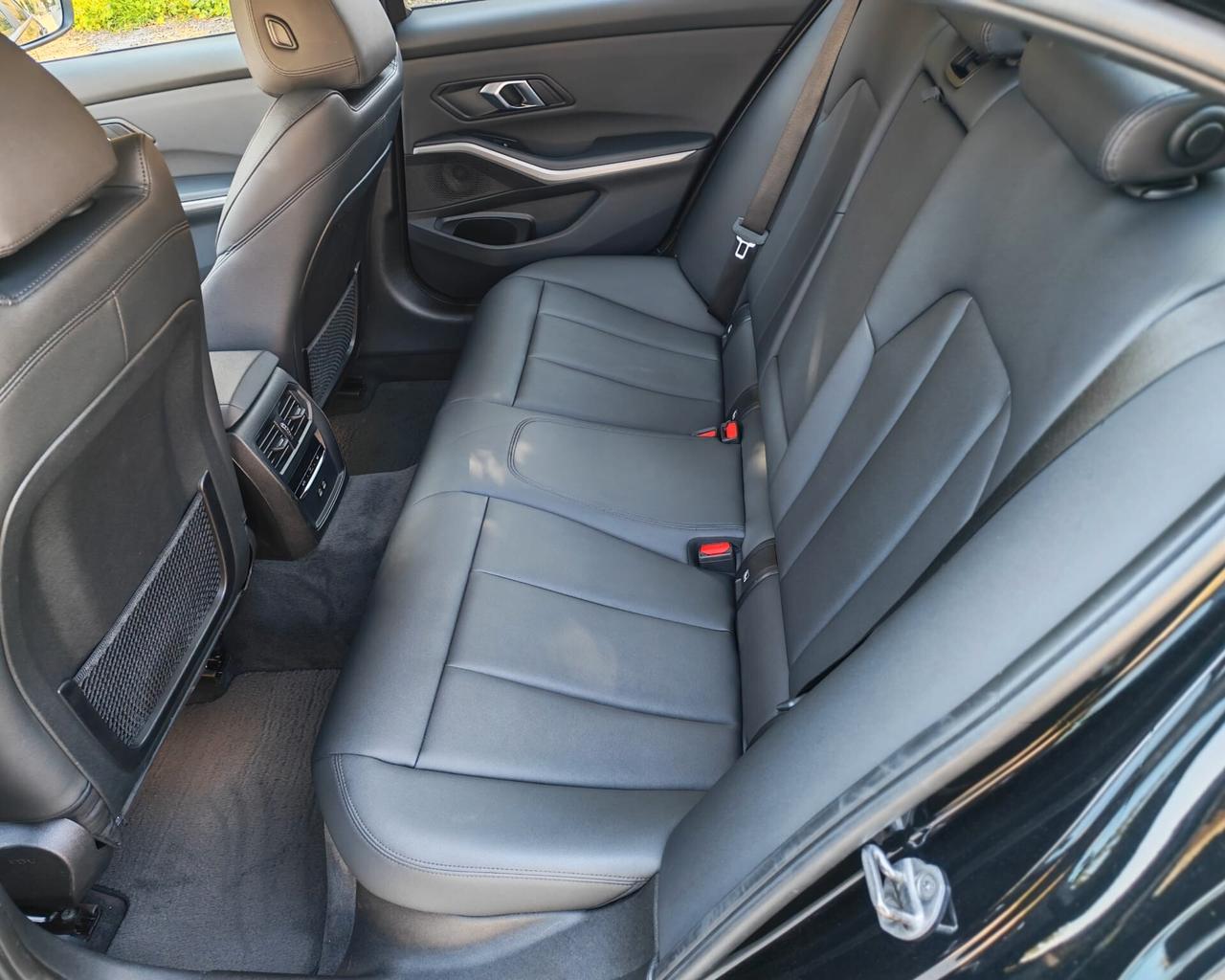 Bmw 318d 48V Business Advantage auto