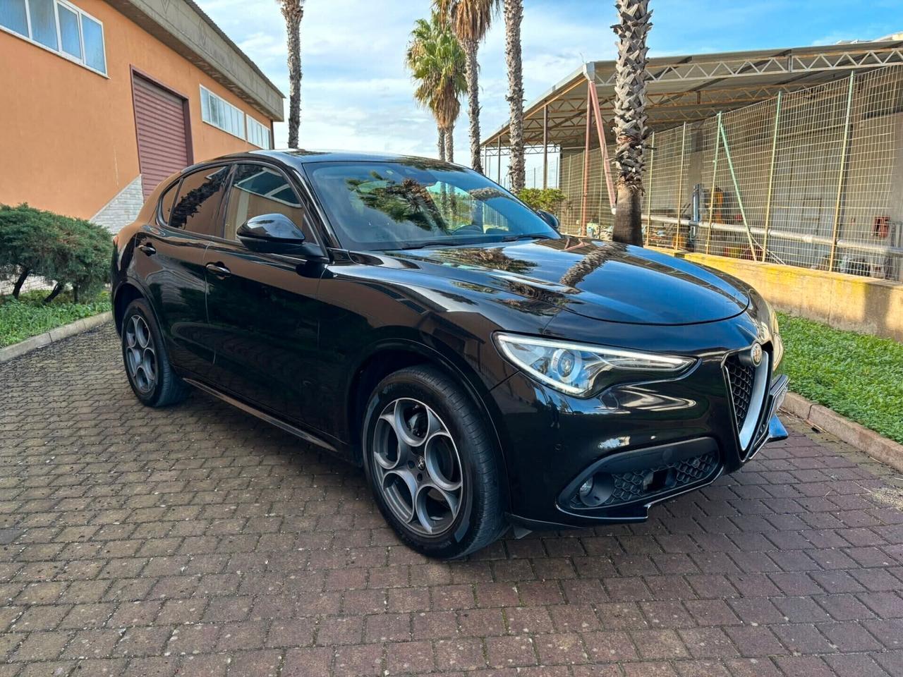 Alfa Romeo Stelvio 2.2 Turbodiesel 180 CV AT8 RWD Super/*-
