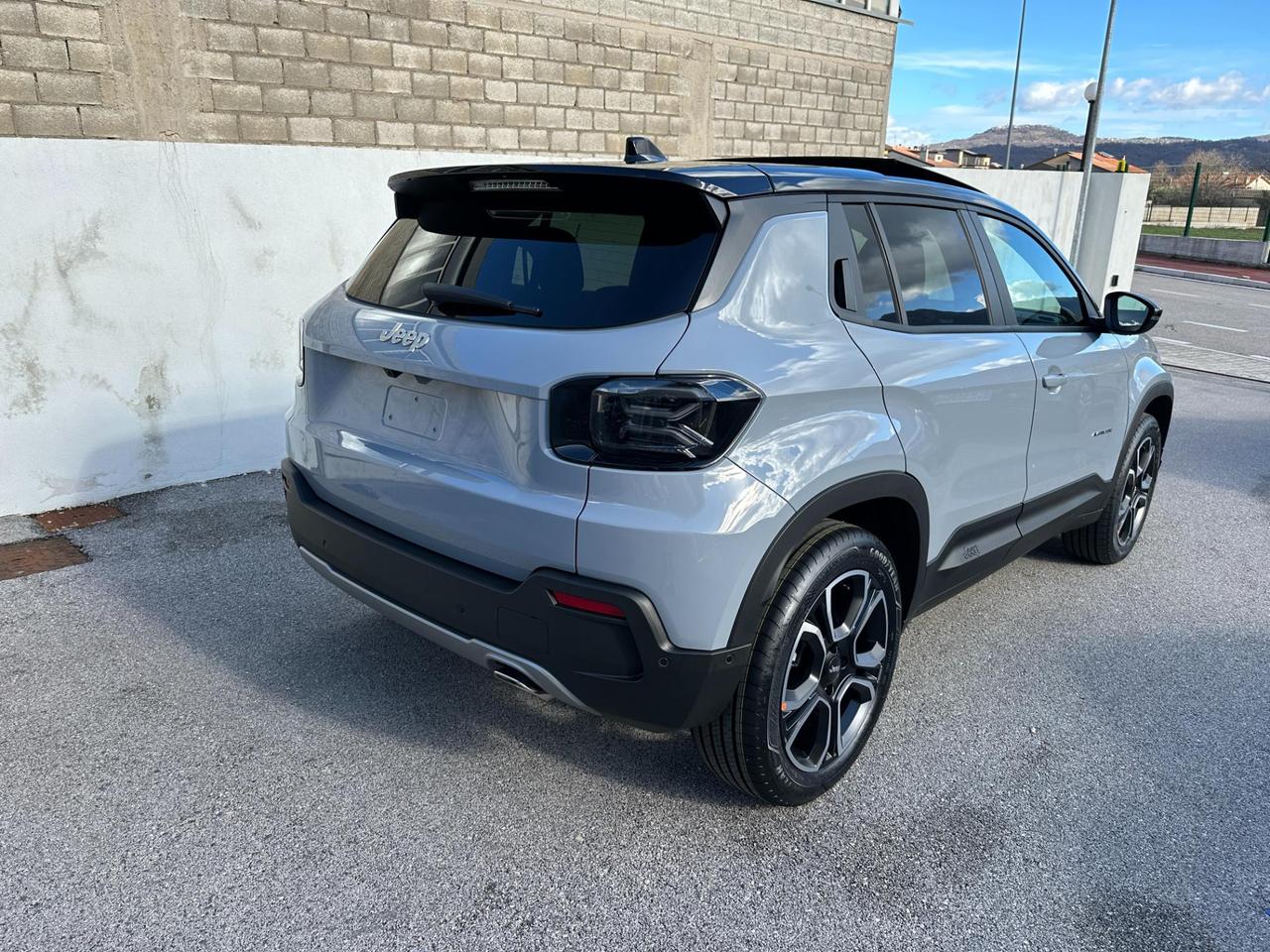 Jeep Avenger 1.2 turbo e-hybrid mhev Summit fwd 110cv edct6