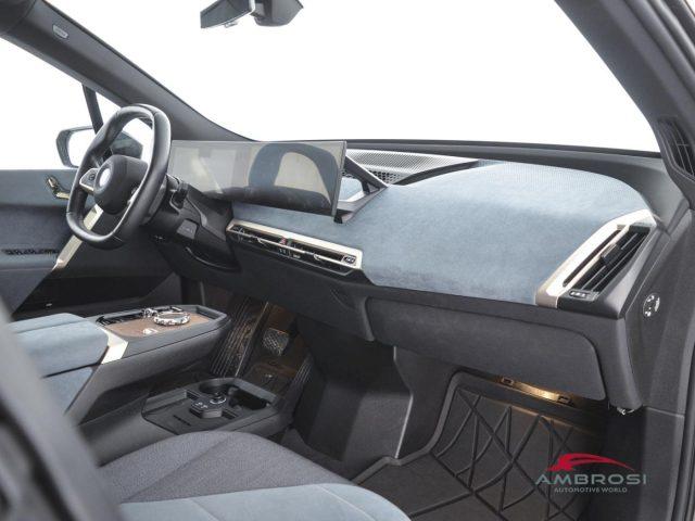 BMW iX xdrive40 pacchetto sportivo