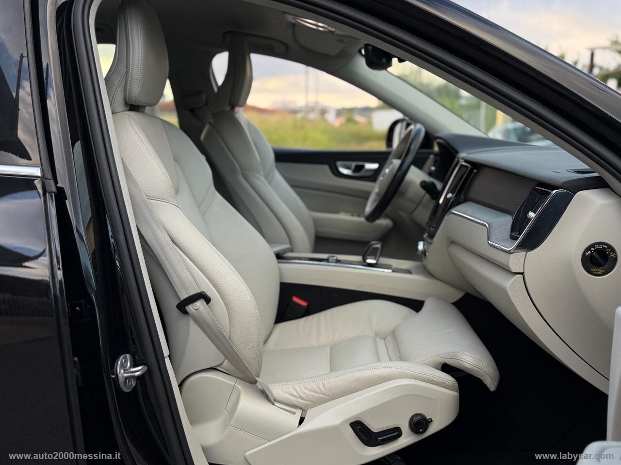 VOLVO XC60 B4 N1 AUTOCARRO 5 POSTI