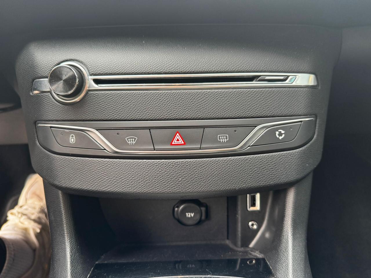 Peugeot 308 BlueHDi 120 S&S EAT6 SW Business