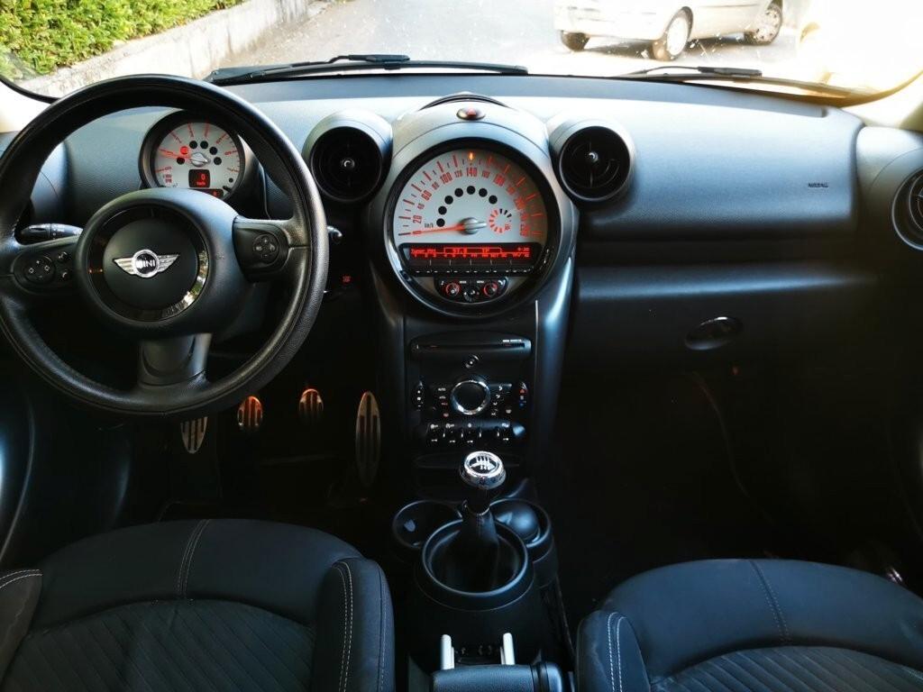MINI COUNTRYMAN COOPER SD -143 CV