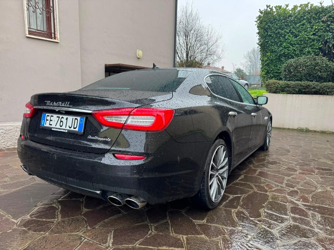 Maserati Quattroporte V6 Diesel 275 CV