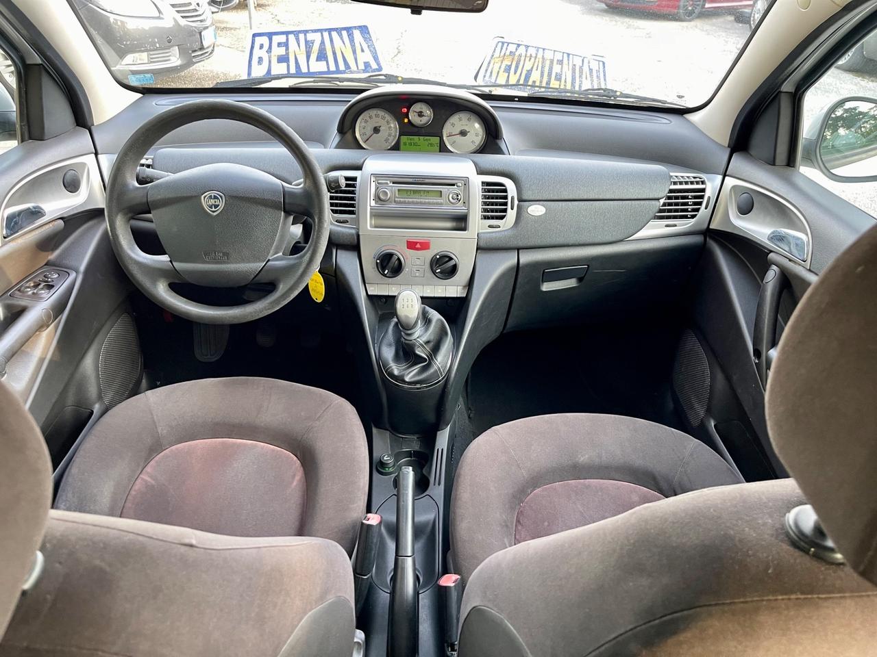 Lancia Ypsilon 1.2 Argento