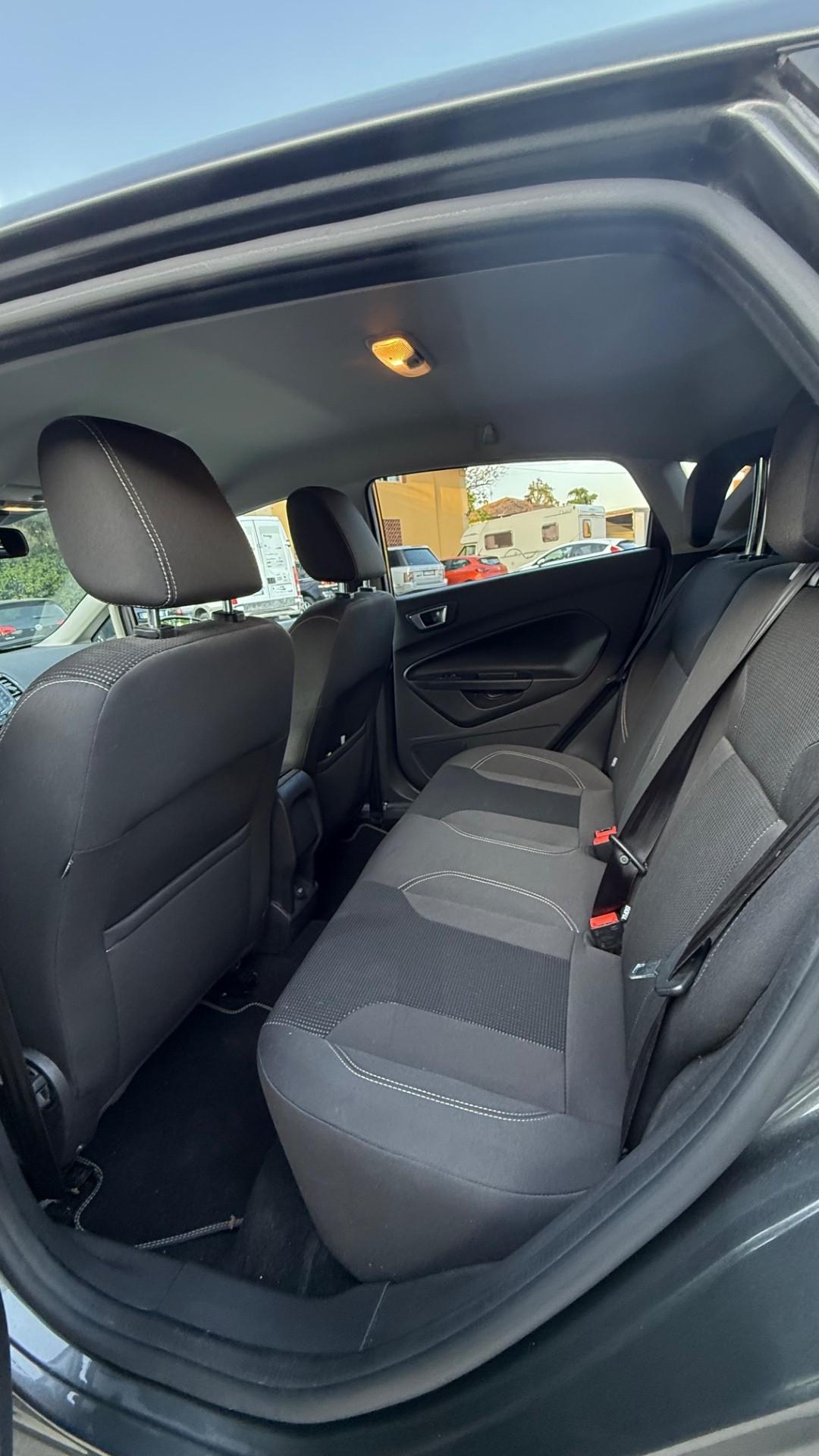 Ford Fiesta 1.0 EcoBoost 100CV 5 porte Powershift Titanium