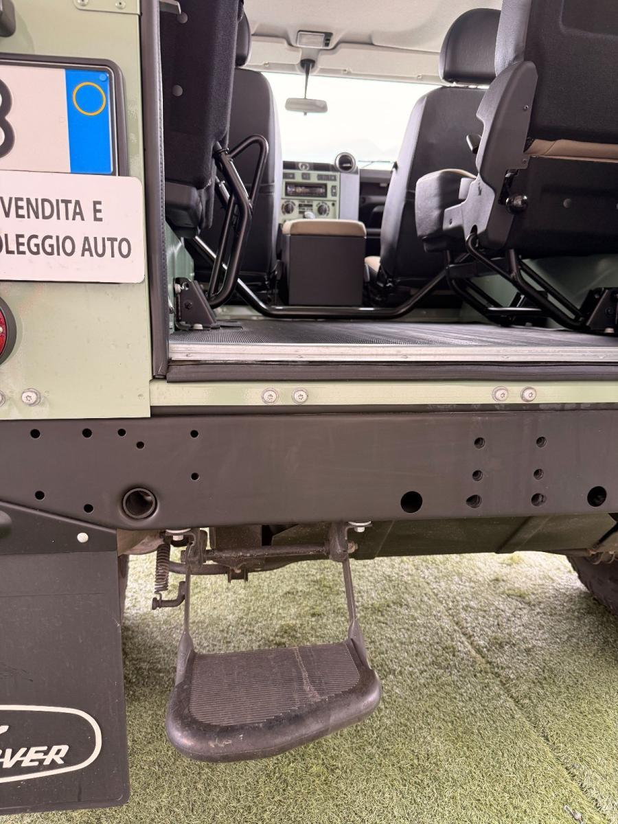 LAND ROVER - Defender 90 2.2 td SW