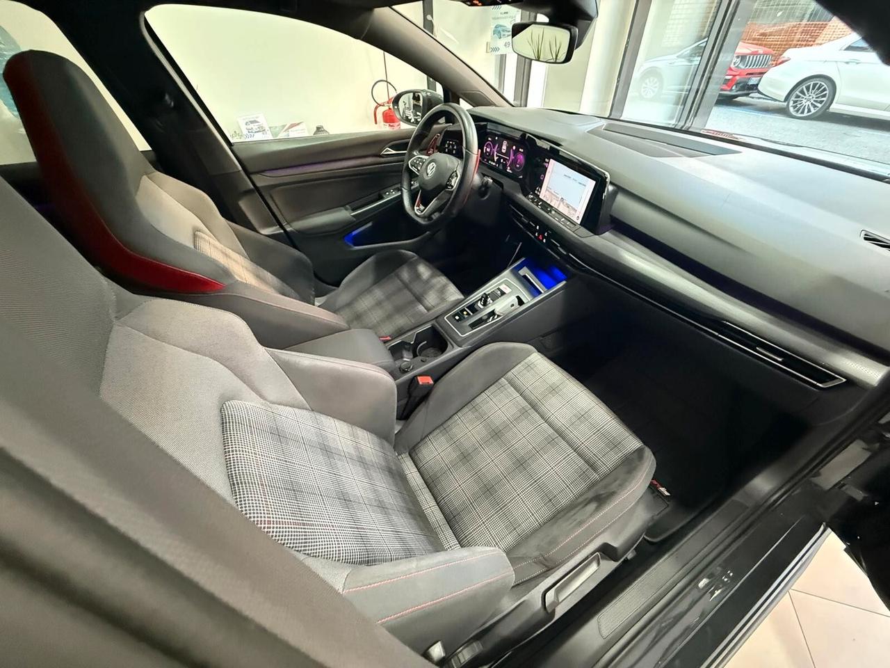 Volkswagen Golf GTI 2.0 TSI DSG