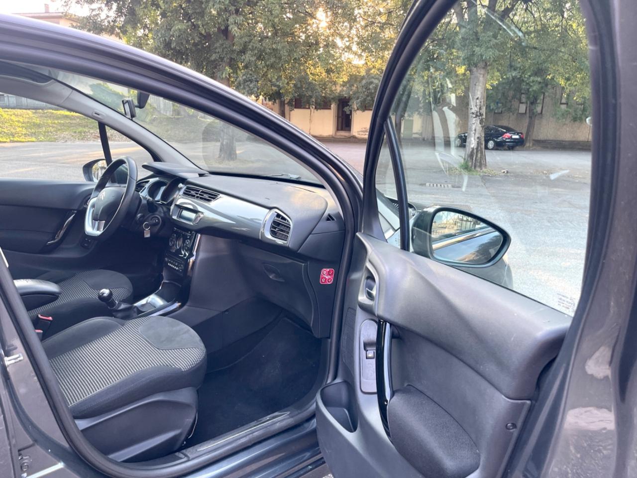 Citroen C3 1.2 VTi 82 Exclusive tetto panoramico per Neopatentati 2014