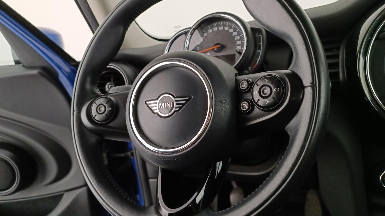 MINI Mini 5p 1.5 One Business 102cv