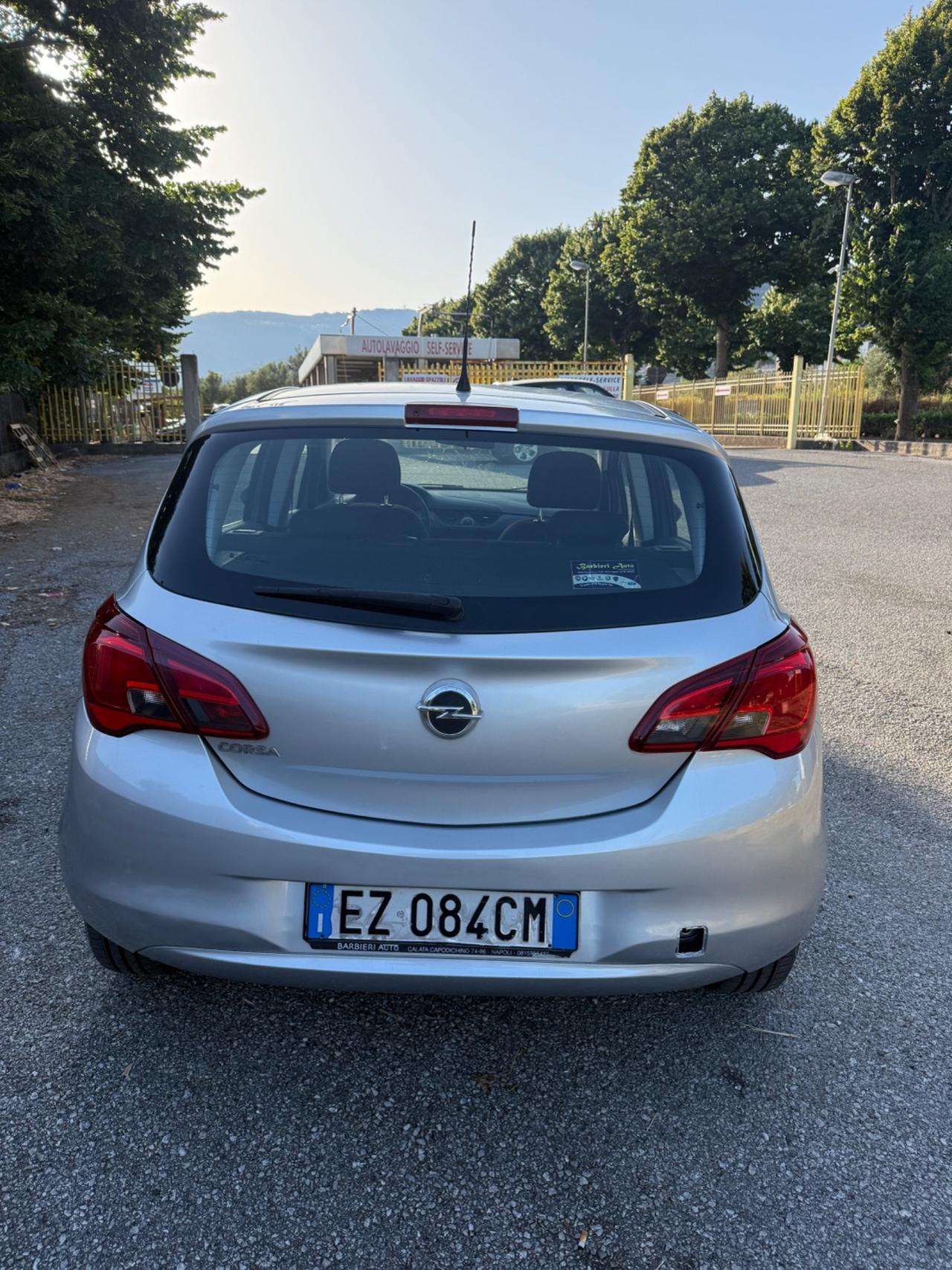 Opel Corsa 1.2 5 porte