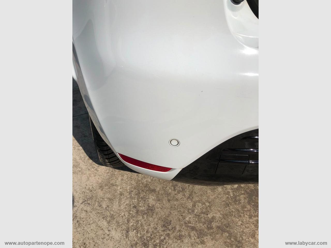 RENAULT Clio dCi 8V 75CV 5p. Moschino Intens