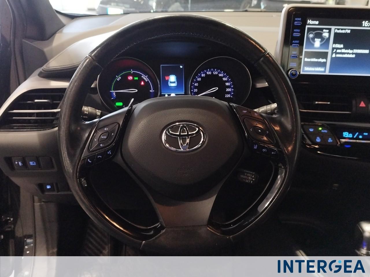 TOYOTA C-HR 1.8h Active e-cvt