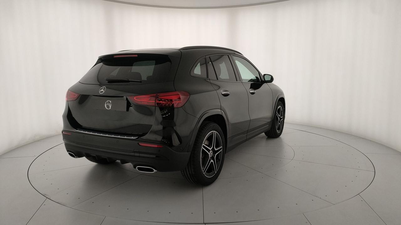 Mercedes-Benz GLA 200 d automatic