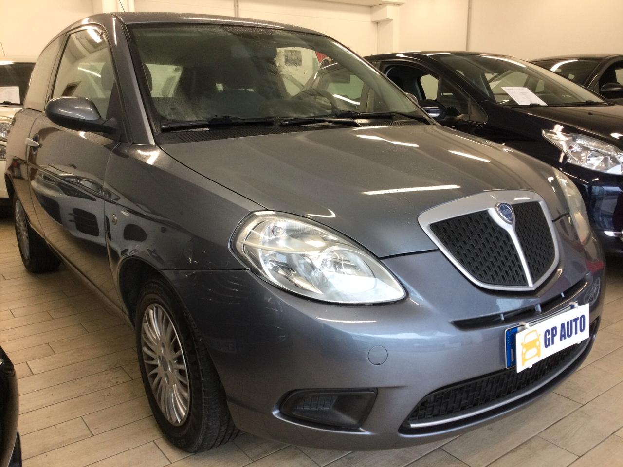 Lancia Ypsilon 1.2 Argento