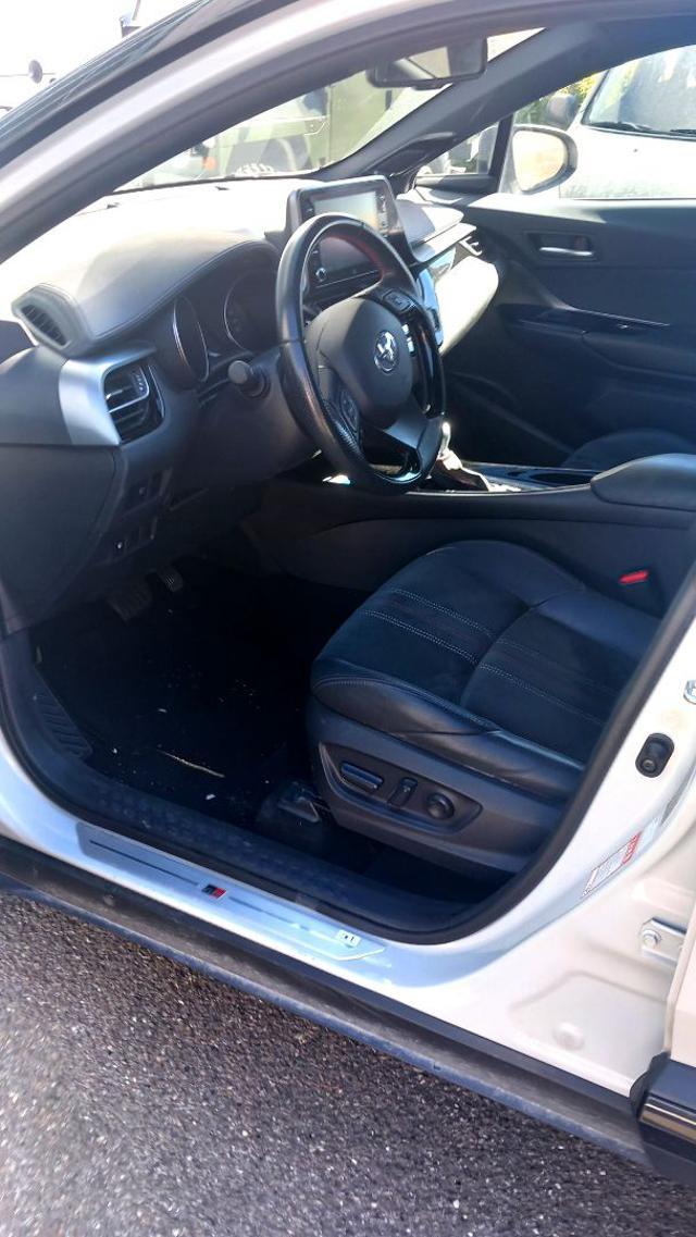 TOYOTA C-HR 1.8 Hybrid E-CVT GR Sport
