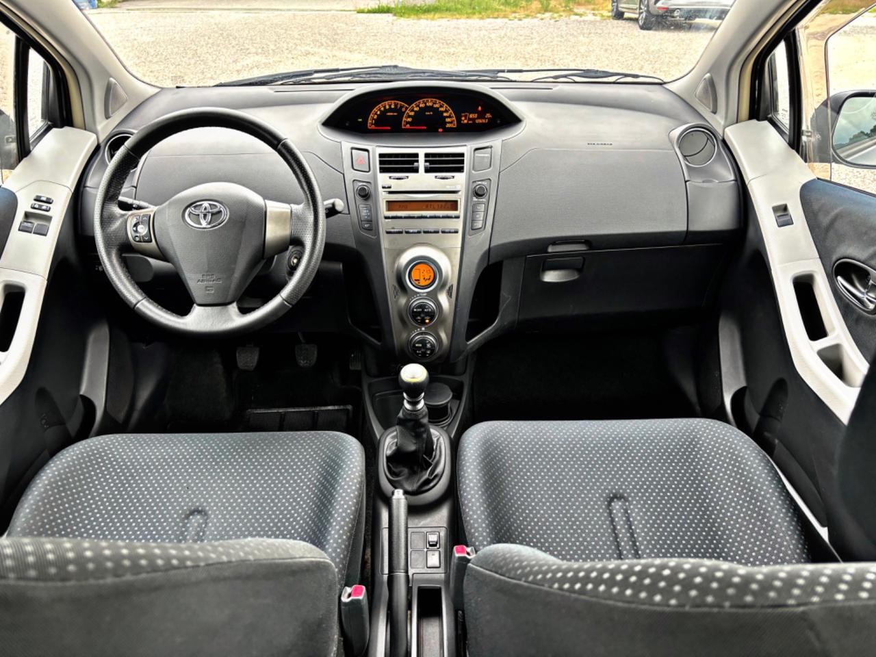 Toyota Yaris 1.3 Dual VVT-i 100cv Neopatentati 2010