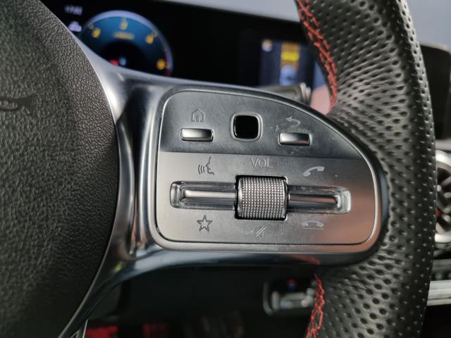 MERCEDES-BENZ A 180 d Automatic Premium