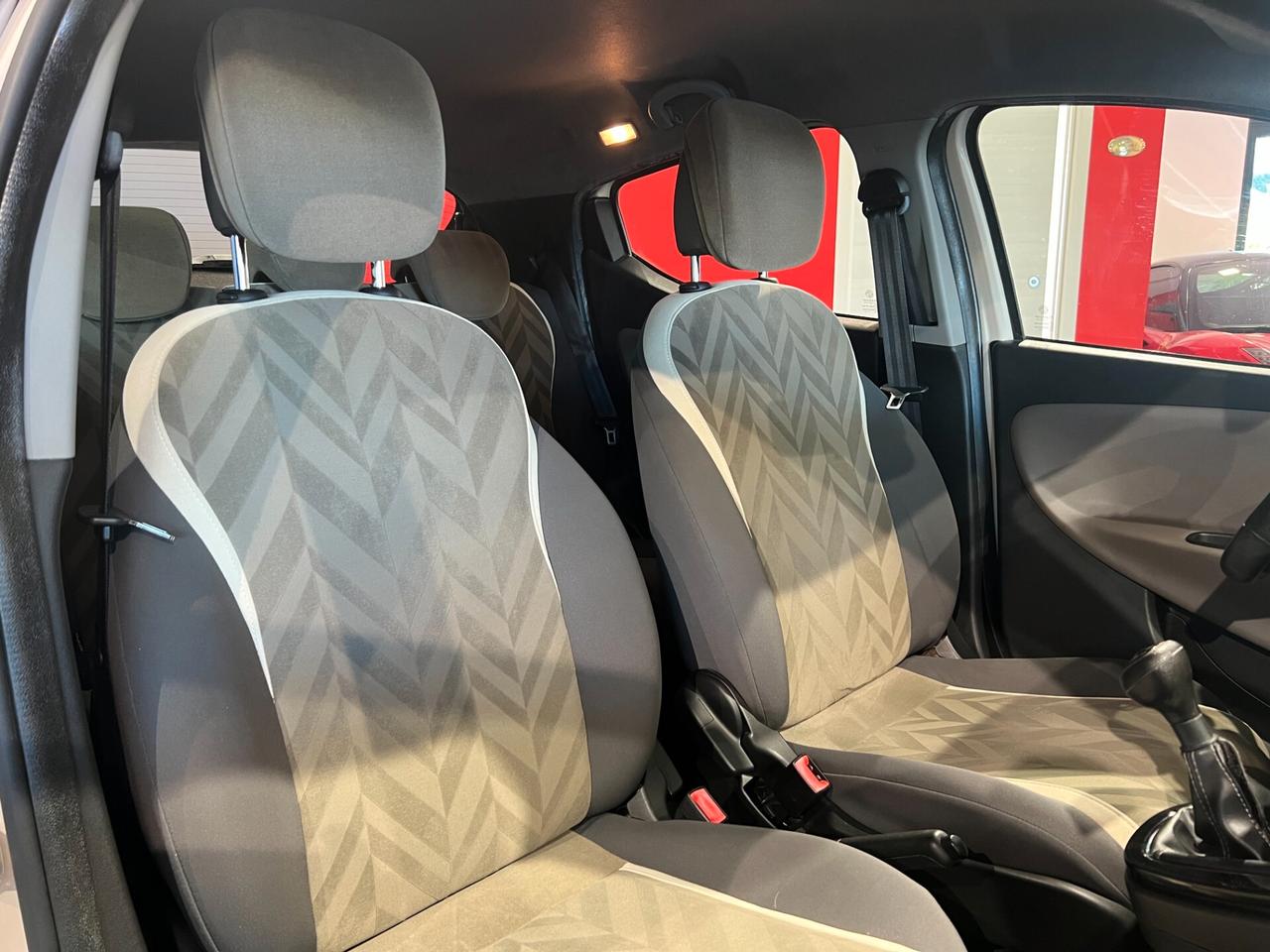 Lancia Ypsilon 1.3 MJT 95 CV 5 porte S&S Gold