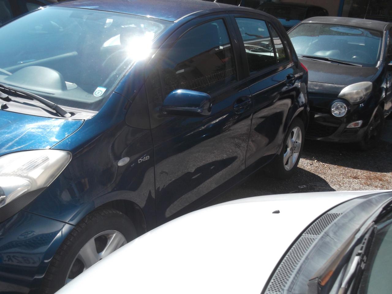 Toyota Yaris 1.4 D-4D 5 porte Sol - 07