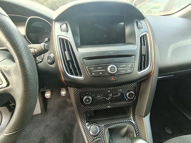 Ford Focus 1.5 TDCi 120cv S&S ST Line