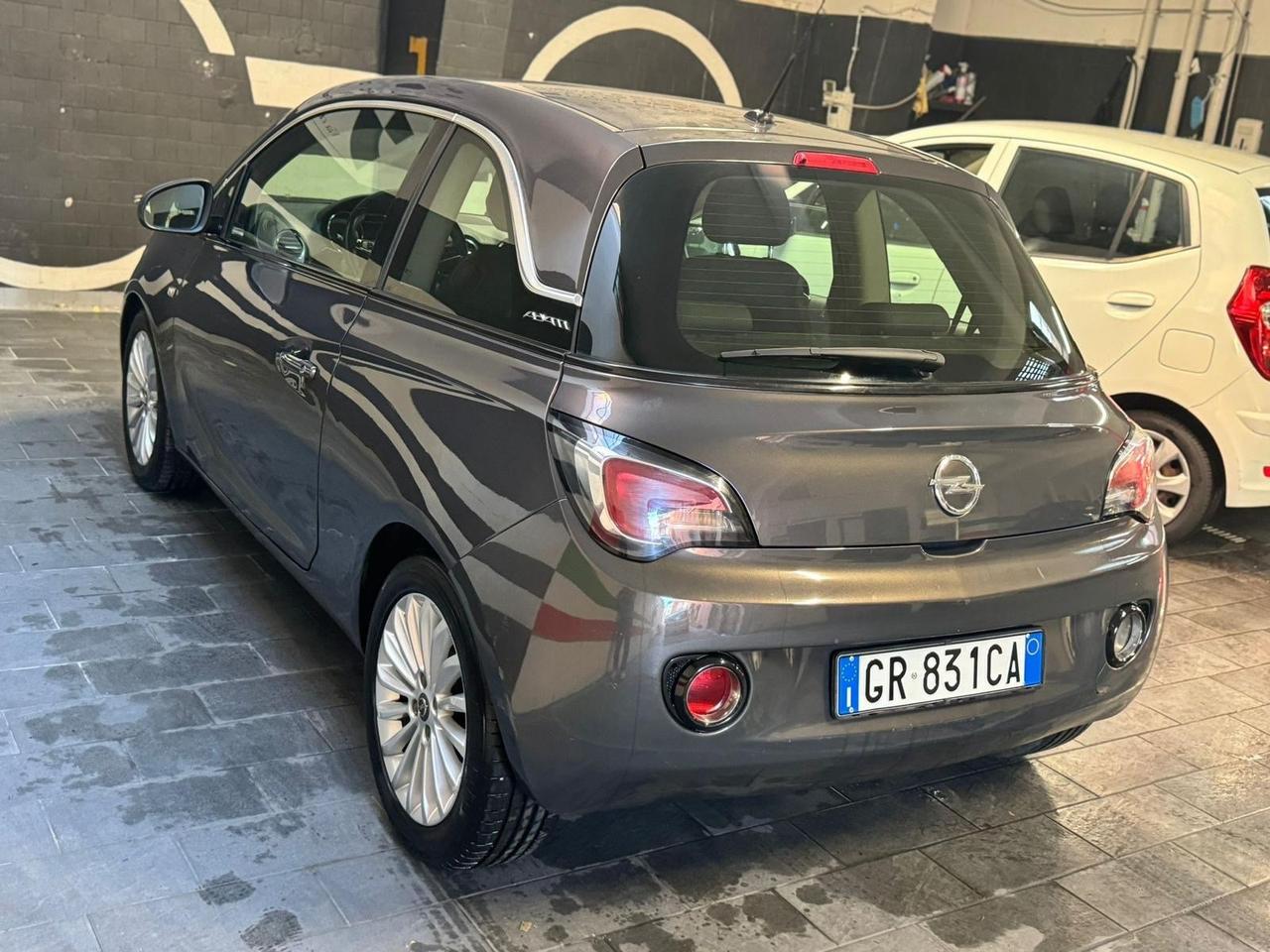Opel Adam 1.2 70 CV Glam