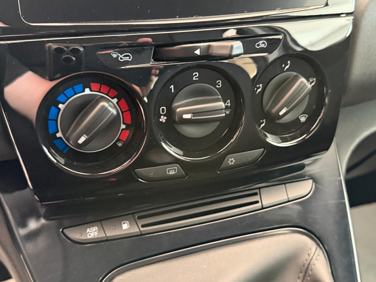 Lancia Ypsilon 1.2 69 cv. EcoChic GOLD (Imp. GPL)