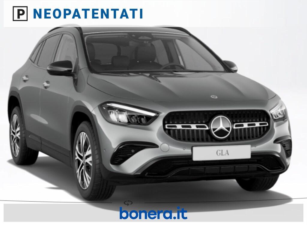 Mercedes GLA 180 180 Progressive Advanced Plus 7G-DCT