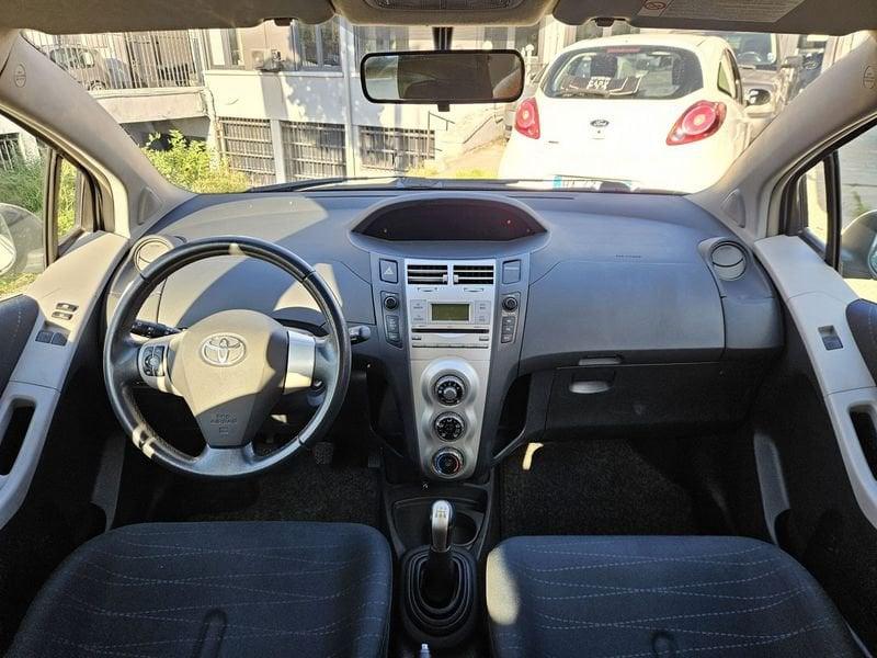 Toyota Yaris Yaris 5p 1.3 Sol