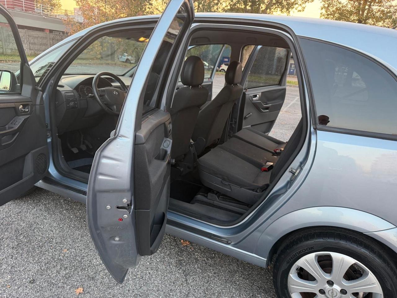 Opel Meriva 1.4 16V COSMO