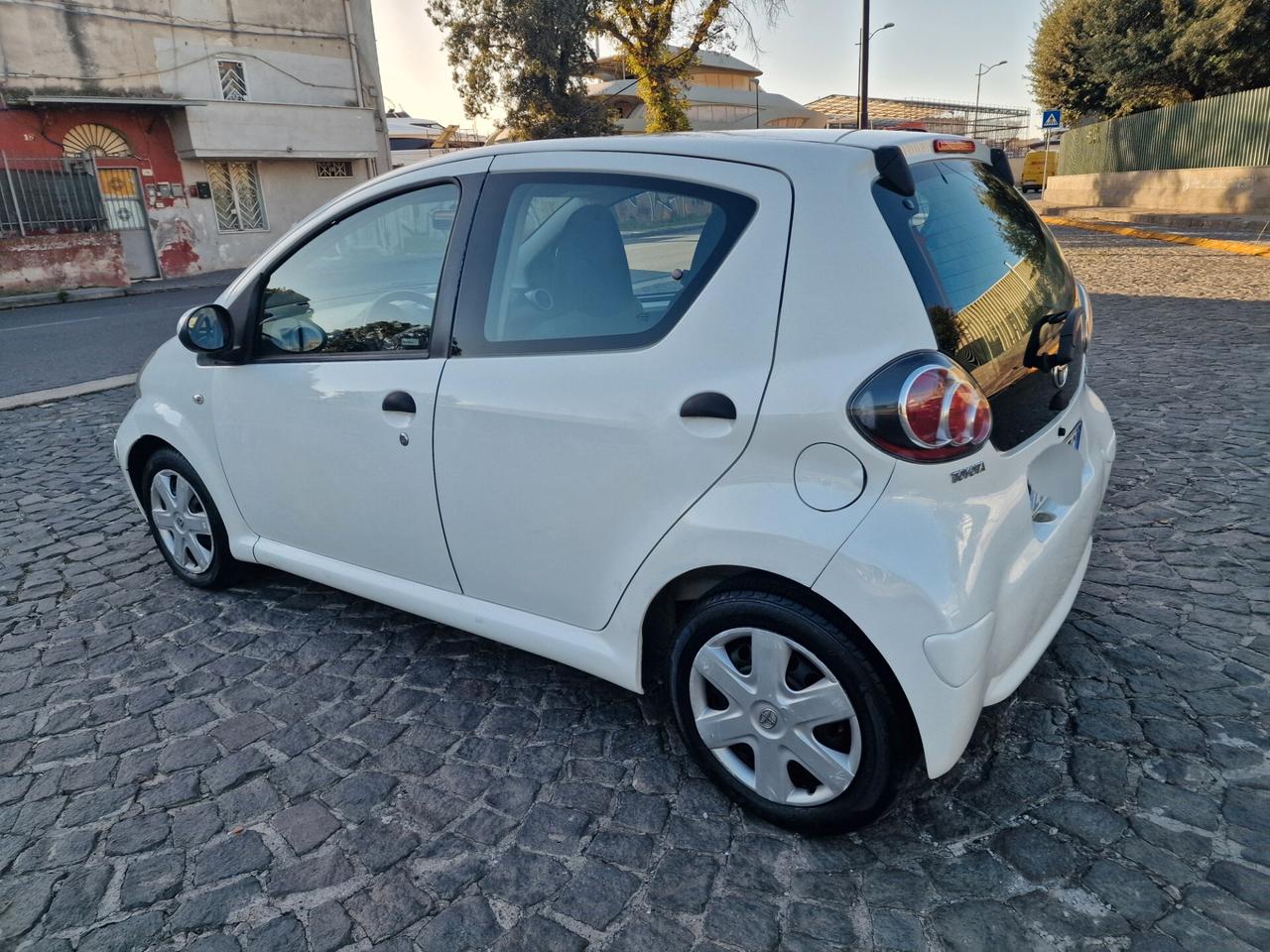 Toyota Aygo 1.0 GPL Now Connect