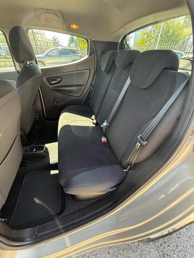 LANCIA Ypsilon 1.2 69 CV 5p. GPL Ecochic Gold SCONTO ROTTAMAZIONE