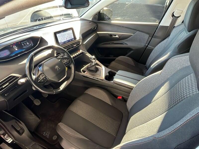 Peugeot 5008 BlueHDi 130 Allure S/S * AUTOCARRO