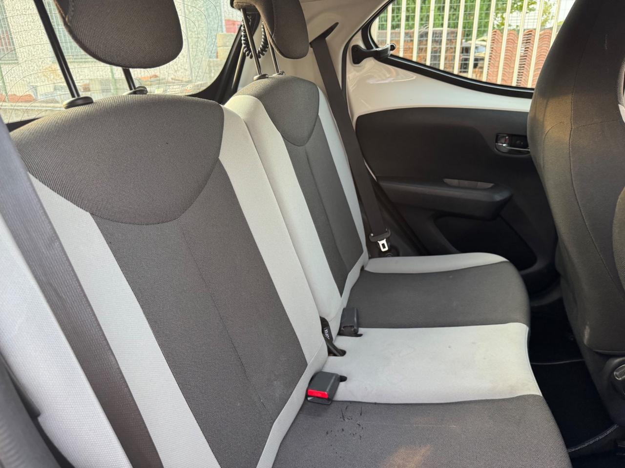 Toyota Aygo 1.0 VVT-i 69 CV 5 porte x-pure