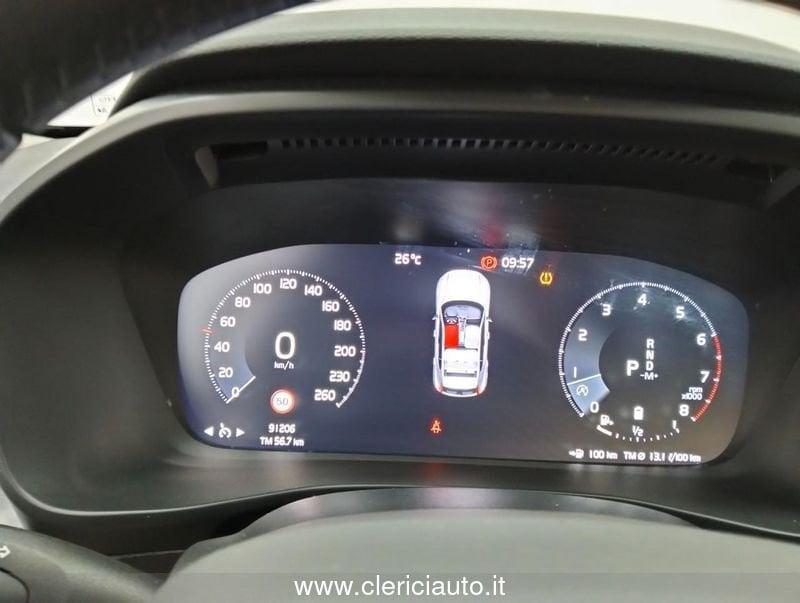 Volvo XC40 B4 AWD Geartronic Momentum Pro