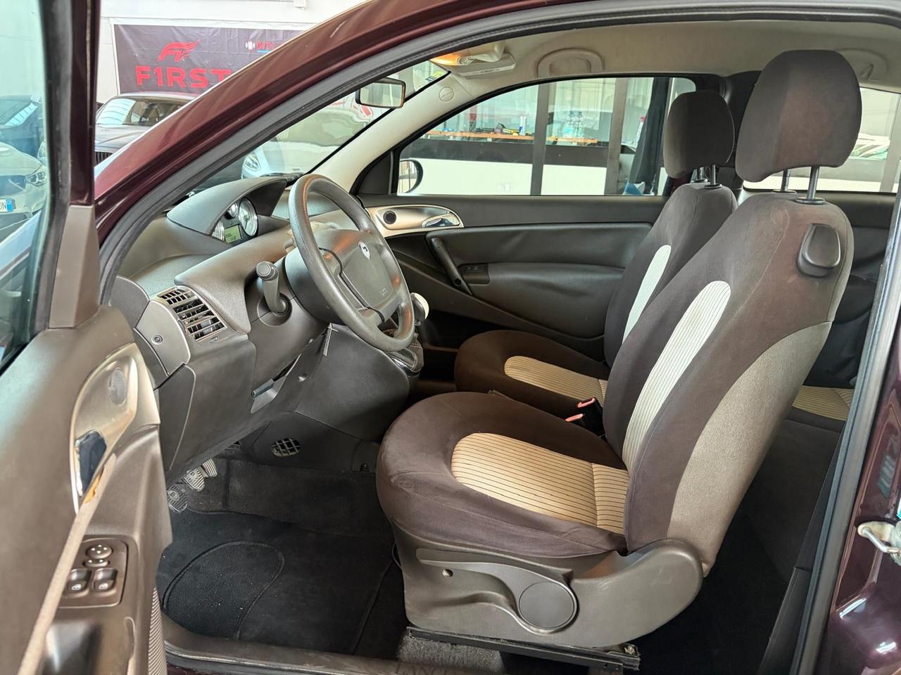 Lancia Ypsilon 1.2 Passion