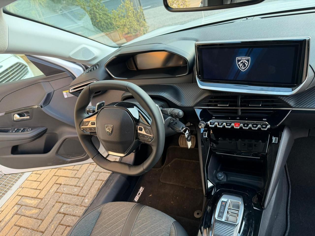 Peugeot 208 ALLURE Hybrid 100 E - DCS6