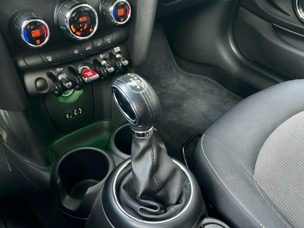 Mini Cooper D 1.5 D Cooper D Business XL Auto